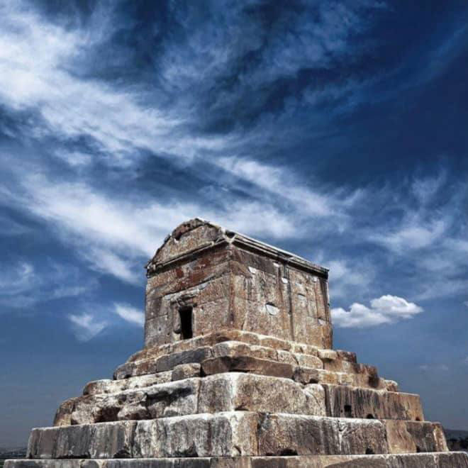 دانلود آهنگ جدید ایرانم از بهرام عمرانی